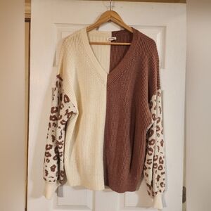 Eesome Two-Tone Leopard Sleeve Sweater